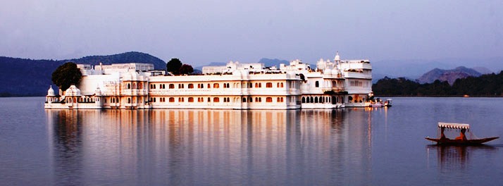 Taj Lake Palace - Udaipur 01.jpg